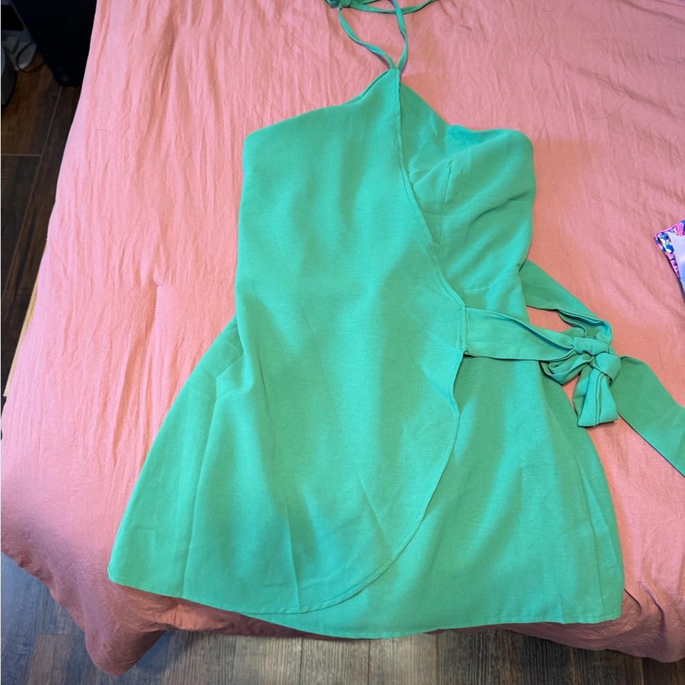 ChicMe open shoulders ties around neck skort outfit!